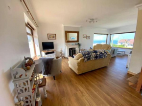 Spacious Coastal Gwbert Holiday Rental
